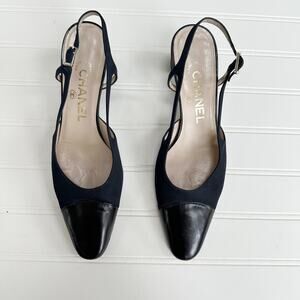 Chanel Vintage CC Cap Toe Slingback Pumps Navy Black Leather Heels 36.5